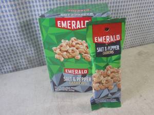 (B-3) 12 Bags of Emerald Salt & Pep...