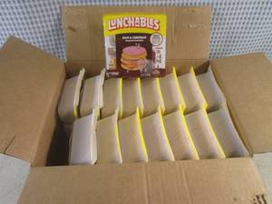 (FRZ) 16 Frozen Lunchables Ham & Ch...