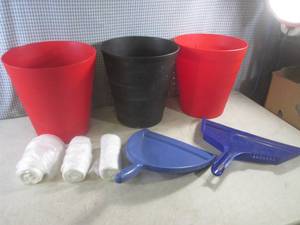 (BS) 3 Small Trash Cans with a Few ...