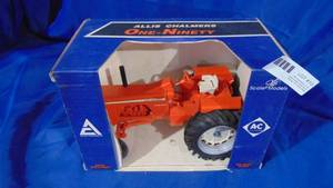 lot 10 image: New in Box Allis Chalmers One Ninety 116 Scale Tractor by Scale Models
