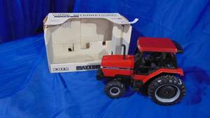 lot 14 image: Case International Maxxum 5130 116 Scale Tractor by Ertl with Box
