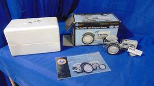 lot 17 image: Ford 9N with Ferguson System 116 Scale Tractor by Ertl with Box