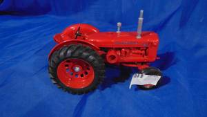 lot 29 image: McCormick WD-9 116 Scale Tractor by Ertl