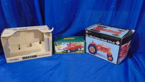 lot 41 image: WD-45, 5120 International and Ford Truck BOXES ONLY