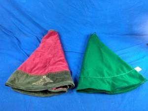 2 Christmas Tree Skirts Green and Sugar Plum Dreams in Red