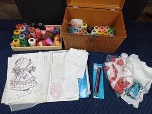 lot 34 image: Sewing box with spools of acrylic yarn and more