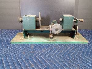 lot 43 image: Vintage lathe