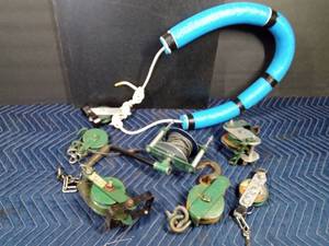 lot 45 image: Box of pulleys and a winch