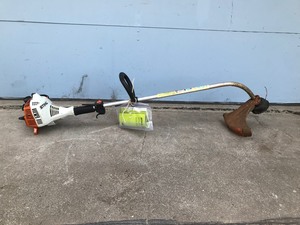 lot 187 image: Stihl FS46 Weed Whacker