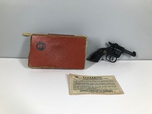 lot 10 image: RG10 is a six-shot, double-action revolver chambered in .22 Short