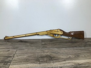 lot 193 image: Vintage Daisy BB Gun