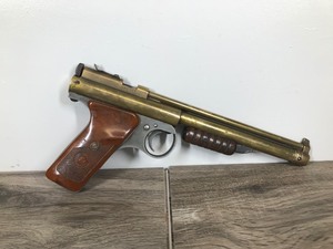 lot 195 image: Benjamin Franklin Model #137 .177 Pellet Pump Air Pistol