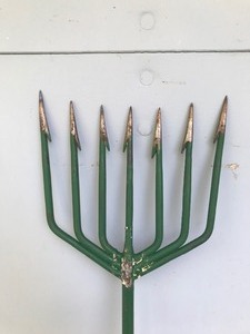 lot 210 image: Vintage 7 Tine Fishing Spear