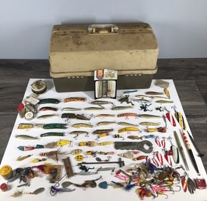 lot 230 image: Tackle box with Tackle