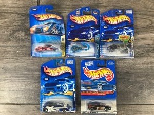 lot 240 image: 5 - Hotwheels Die Cast Cars in Original Packages