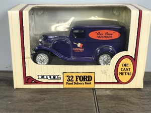 lot 249 image: 1993 ERTL 1932 Ford Panel Delivery Bank  - Supermix Paints - 125 Scale Die Cast Bank