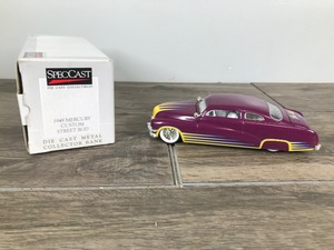 lot 264 image: SpecCast 1949 Mercury Custom Street Rod - The 50s 5th edition Minnesota State Fairgrounds - 125 scale die cast coin bank - #9086