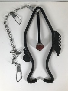 lot 277 image: Fish Wind Chime