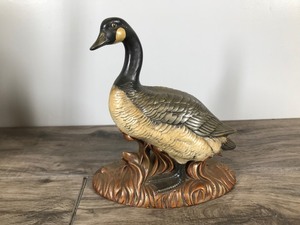 lot 281 image: Vintage Canadian Goose Figurine