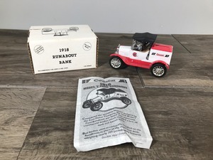 lot 286 image: ERTL 1918 Model T Ford Runabout - Coastal - 125 scale die cast coin bank
