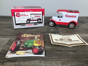 lot 293 image: 1998 ERTL 1913 Ford Model T - Coastal - 125 scale die cast coin bank #24080