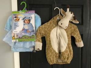 lot 313 image: 2 - Toddler  Infant Halloween Costumes