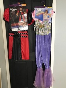lot 320 image: 2 - Juniors Halloween Costumes - see description for more info