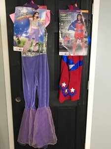 lot 323 image: 2 - Halloween costumes - see description below for more info