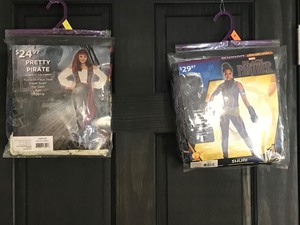 lot 326 image: 2 - Halloween costumes - see description below for more info