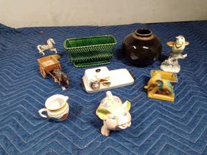 lot 87 image: McCoy green planter, pottery and more
