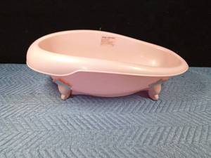lot 69 image: Baby old fashion bathtub with drain plug