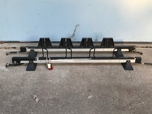 lot 393 image: Ski Cartier Rack that Mounts to Vehicle