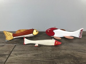 lot 400 image: 3 - Spearing Fishing Decoys