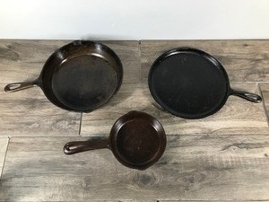 lot 403 image: 2 - Cast Iron Skillets & 1 Griddle