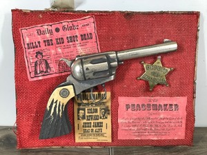 lot 405 image: Billy the Kid & Jessie James Wall Decor