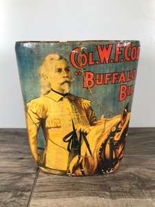 lot 414 image: Western Style Garbage Can