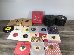 lot 421 image: Large Lot of 45 Vinyl Records with Various Artists