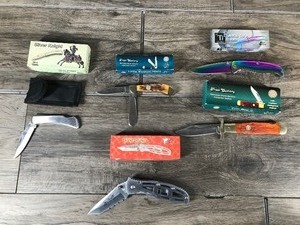 lot 422 image: 5 - Frost Knives in Original Boxes
