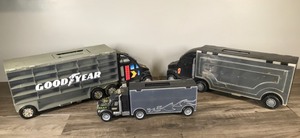 lot 446 image: Die Cast Car Carrying Cases for Matchbox  Hot Wheels Shaped Like Semis