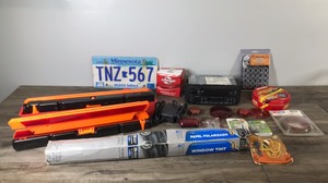 lot 559 image: Lot of Automotive Items & More