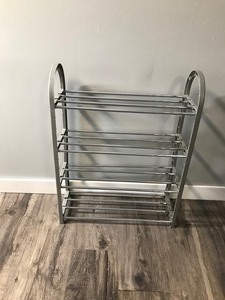 lot 572 image: Small Shoe Rack Organizer