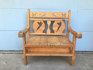 lot 575 image: Solid Wood Bench with Storage - Pheasant and Hunting Dog Design Cut Outs on The Wood