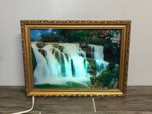lot 589 image: Vintage Framed Light Up Motion Waterfall Tabletop Picture With Water Bird Sounds