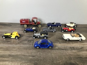 lot 593 image: Lot of Die Cast Cars - 124 scale to 138 Scale