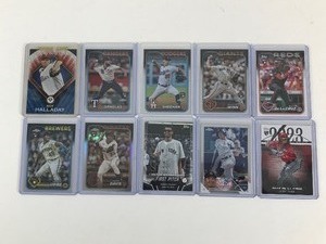 lot 642 image: Lot of 10 Baseball Cards all in Top Loaders - Roy Halladay - Elly De Cruz - Victor Wembanyama and More