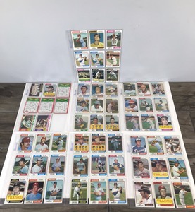 lot 659 image: Lot of 60 - Topps 1974 Baseball Cards & 2 - 1974-75 Basketball Cards