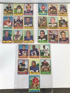 lot 662 image: Lot of 25 Topps 1963 Football Cards