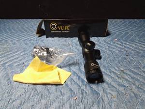 lot 620 image: Rifle scope with ring mounts