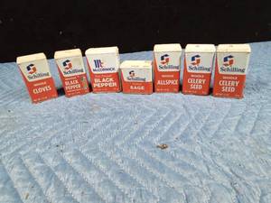 lot 544 image: Vintage spice tins