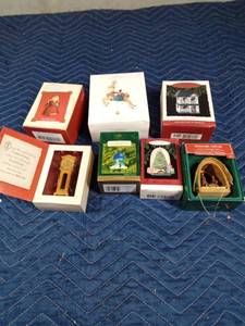lot 522 image: Vintage Hallmark Ornaments